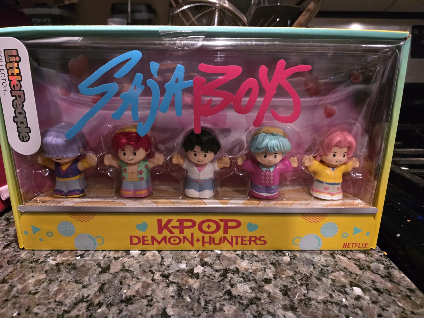 Little People Collector Kpop Demon Hunters: Saja Boys Special Edition Set for Movie Fans, 5 Figures in a Display Package customer photo 2