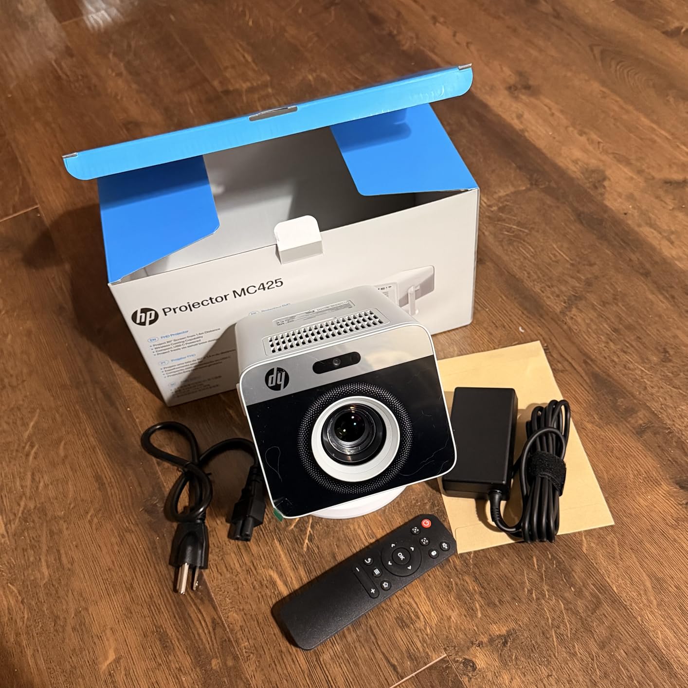 Mini Projector 1080P Full HD, HP MC425 Portable Projector, Projector with WiFi and Bluetooth, Short Throw Projector for Bedroom, Smart Outdoor Movie Projector 4K Support customer photo 2