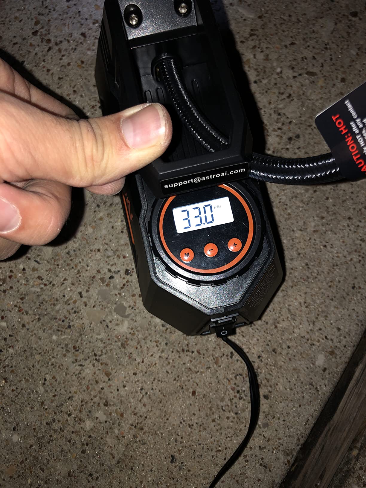 AstroAI H2 Pro Cordless Tire Inflator Portable Air Compressor 12VDC Battery customer photo 2