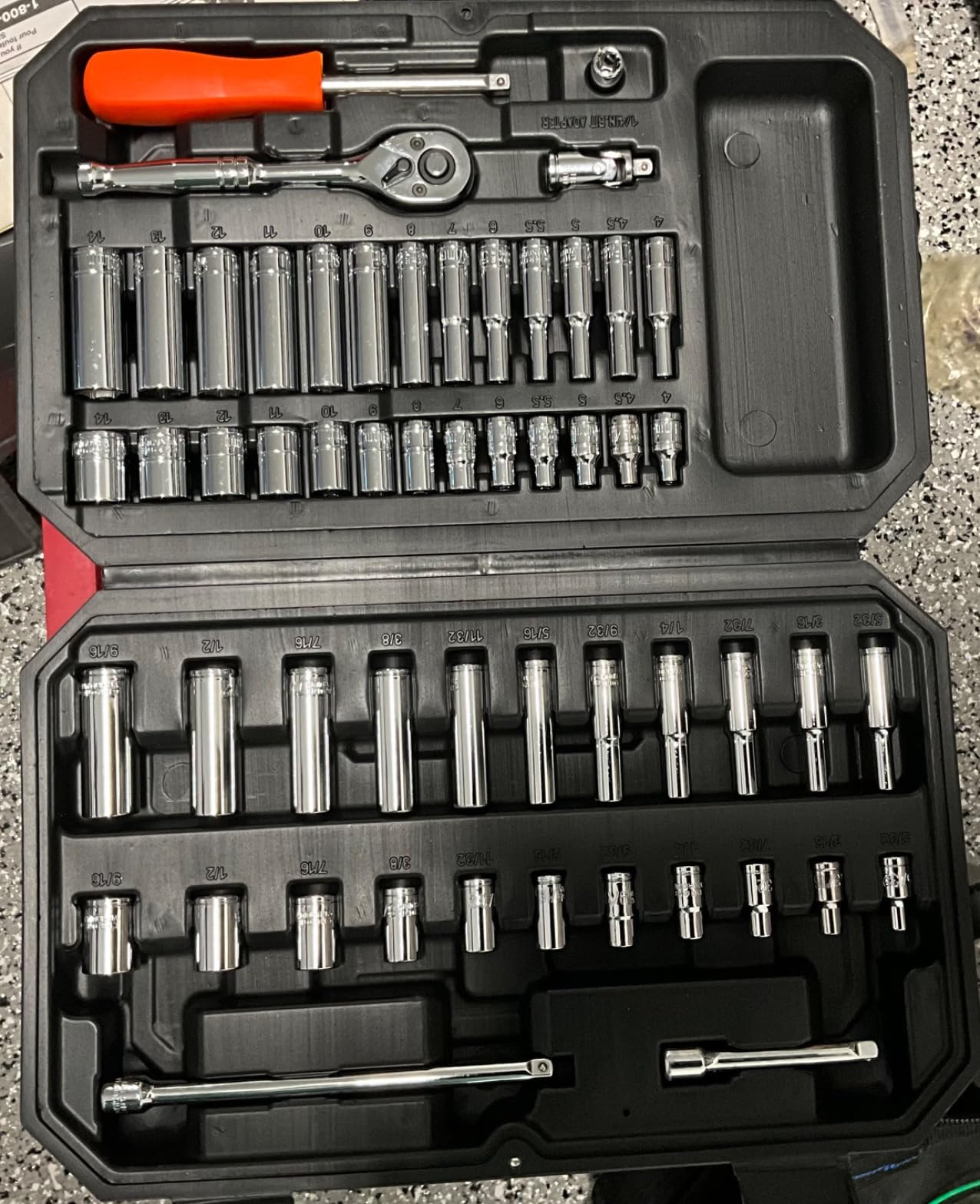 VEVOR Mechanics Tool Set, 314-Piece Mechanic Tool Kit, 1/4 in, 3/8 in, and 1/2 in Drive, Metric Socket Set, Wrenches, Screwdriver Bits, Accessories, and Storage Case, for Automotive and Home Repair customer photo 2