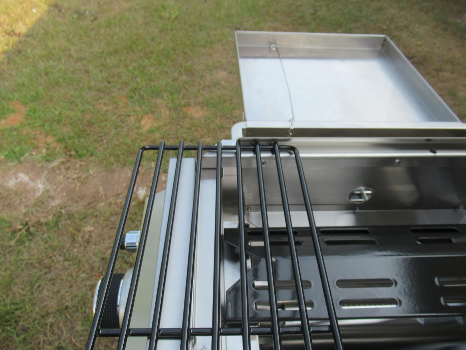 COWSAR 2-Burner Propane BBQ Grill 16000 BTU Stainless Steel Gas Grill | Barbecue Grill with Lid, Side Shelf, Removable Oil Tray and Lockable Wheels, Ideal for Patio, Backyard and Camping customer photo 2