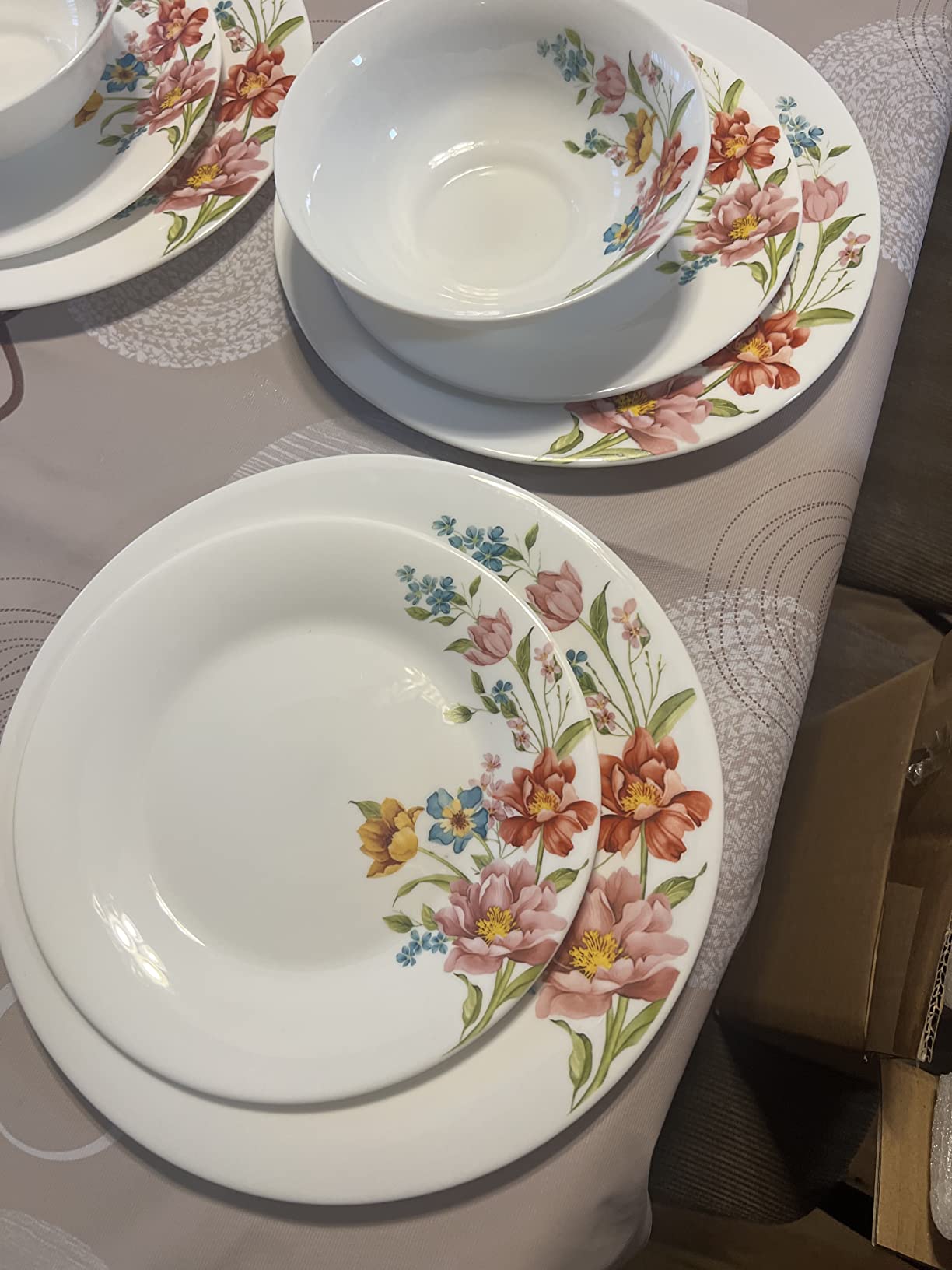 Gibson Home Vanilla Hills 12-Piece Opal Glass Dinnerware Set, Service for 4 – Includes 10