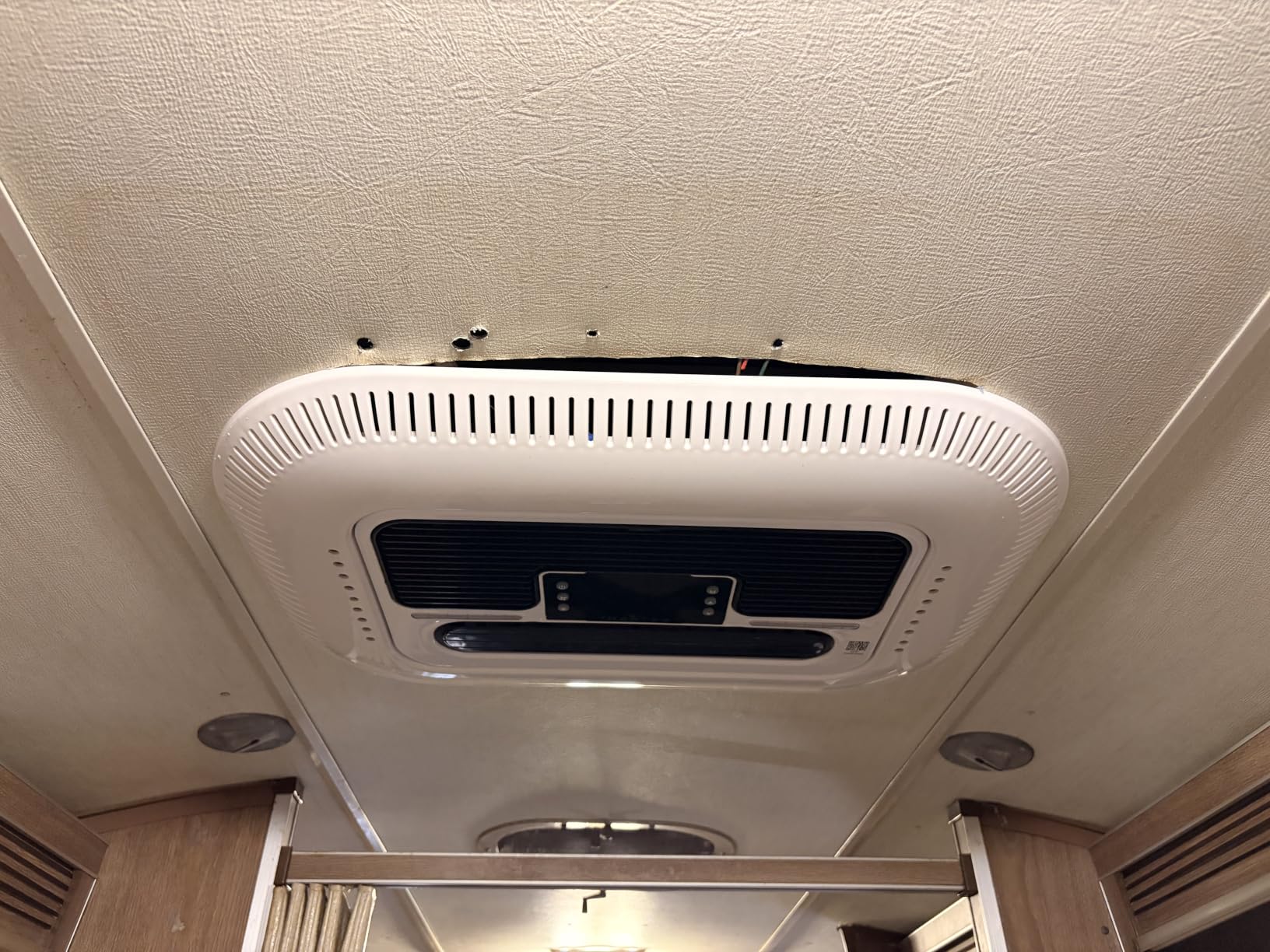 12V DC RV Rooftop Air Conditioner with Smart APP & Voice Control customer photo 1