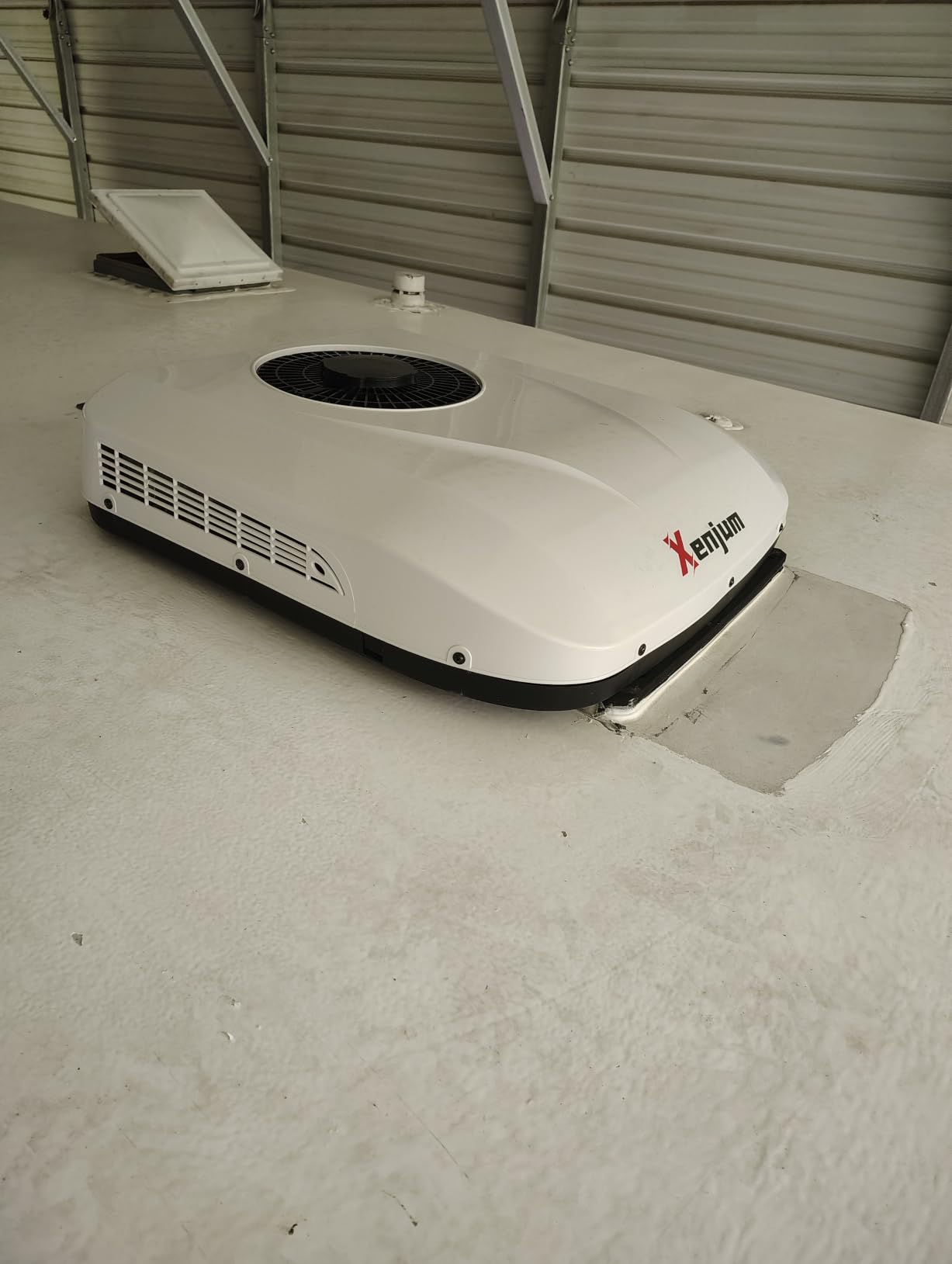 12V RV Air Conditioner with Heater, 11000BTU ONLY-43LBS Camper AC Unit, Ultra-Low Energy Use, 12 Volt DC Battery Powered Quiet AC for Off-Grid Camping, RVs, Vans, Trucks, Trailers (w/heater) customer photo 2