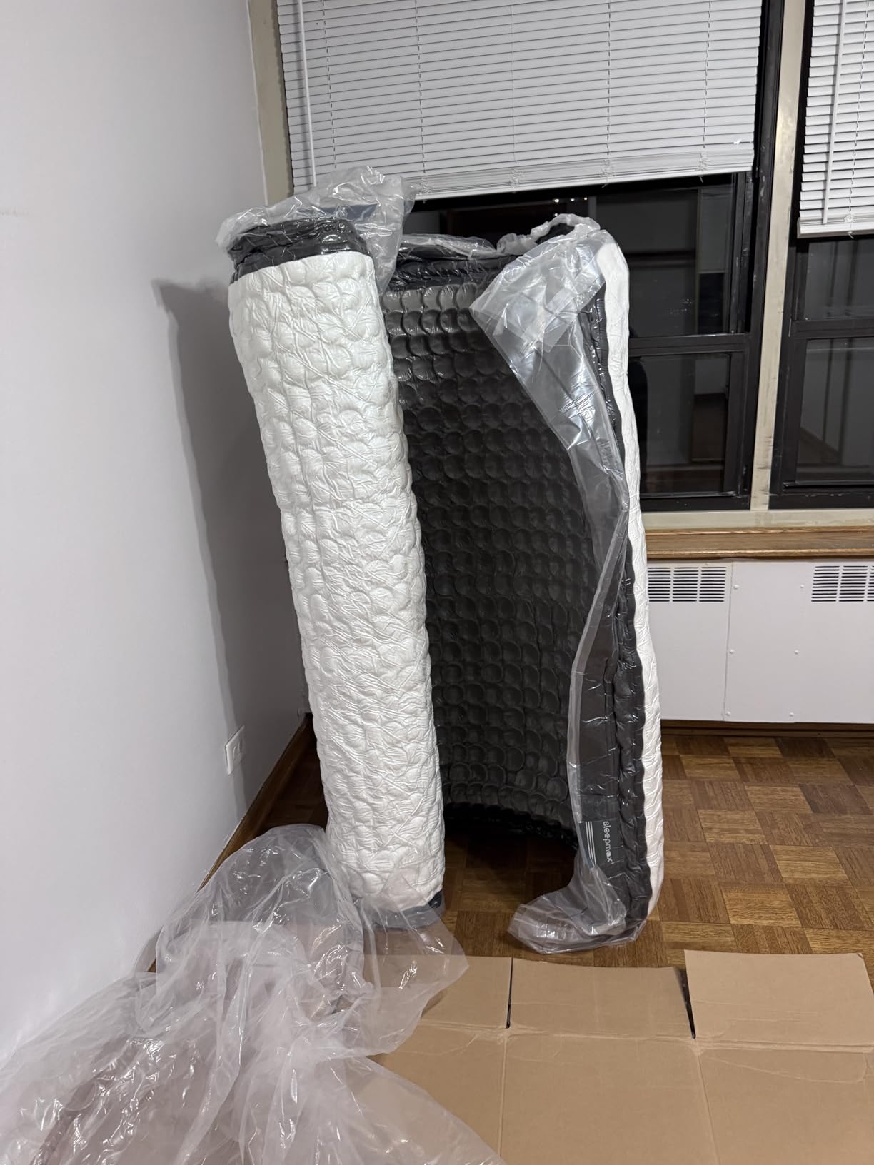 Sleepmax Queen Mattress 14 Inch, Cooling Pain Relief Hybrid Mattresses | Deep Sleep Bed in Box, For Back & Side Sleepers, 365-Night Trial & Forever Warranty, Fiberglass-Free, CertiPUR-US Certified customer photo 2