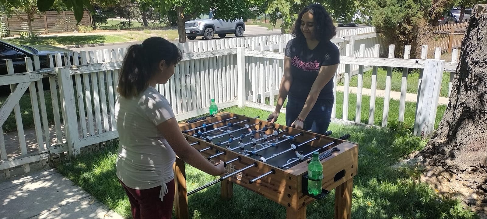 SereneLife 48in Foosball Table, Competition Size Soccer Game Table for Kids and Adults, Home Game Room Arcade Set, Leveling Legs, Engineered Wood, Chrome Steel Rods, 2 Balls, 2 Cup Holders customer photo 2