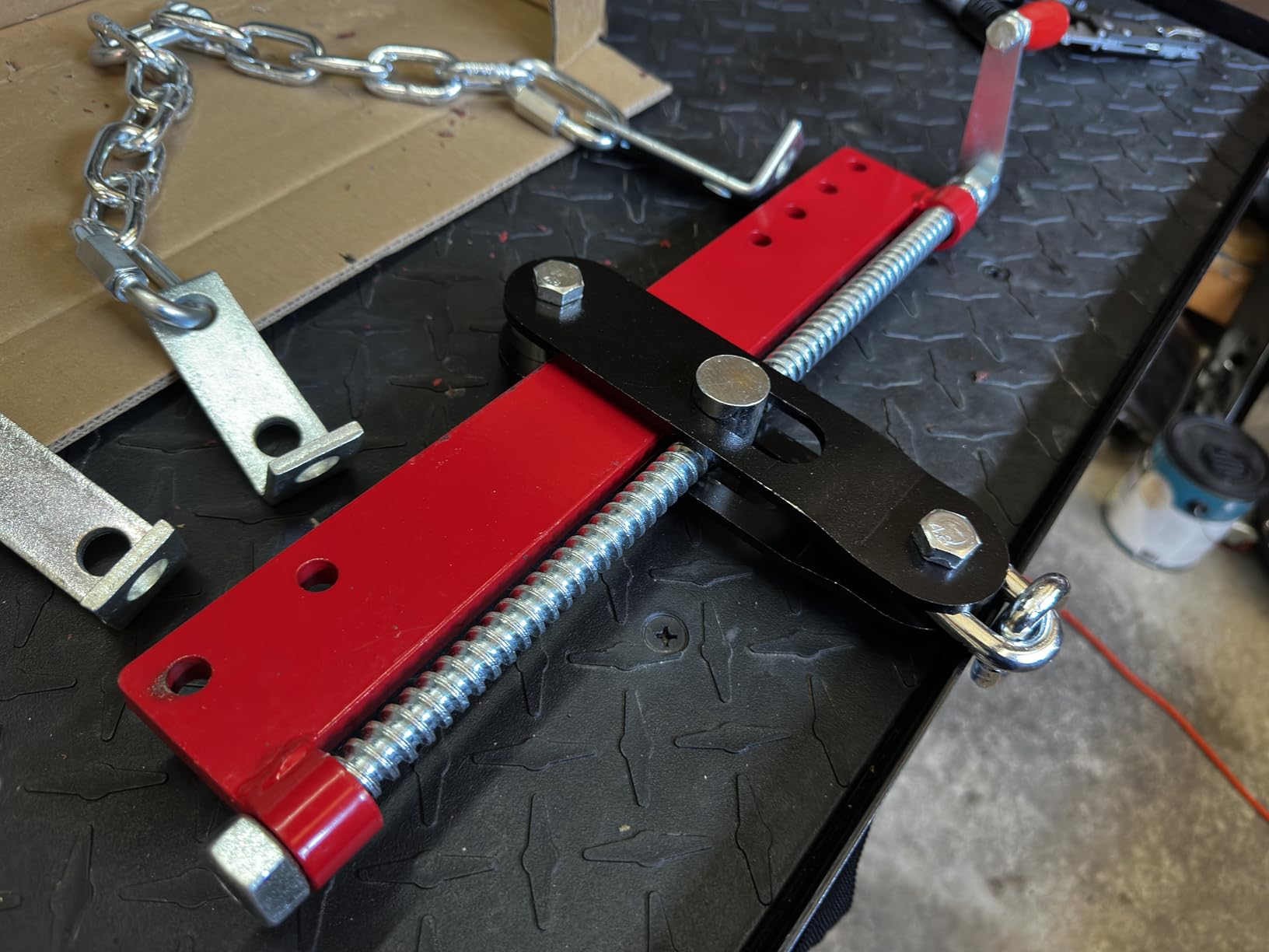 Garvee 2 Ton Engine Hoist, Hydraulic Cherry Picker Engine Crane, Black customer photo 2