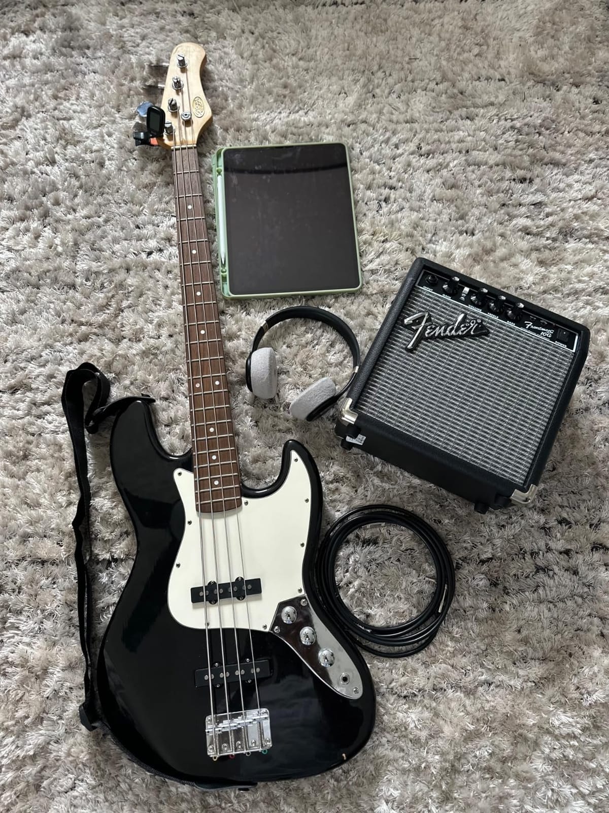 Fender Frontman 10G Electric Guitar Amplifier, 10-Watt Amp, Black/Silver customer photo 2