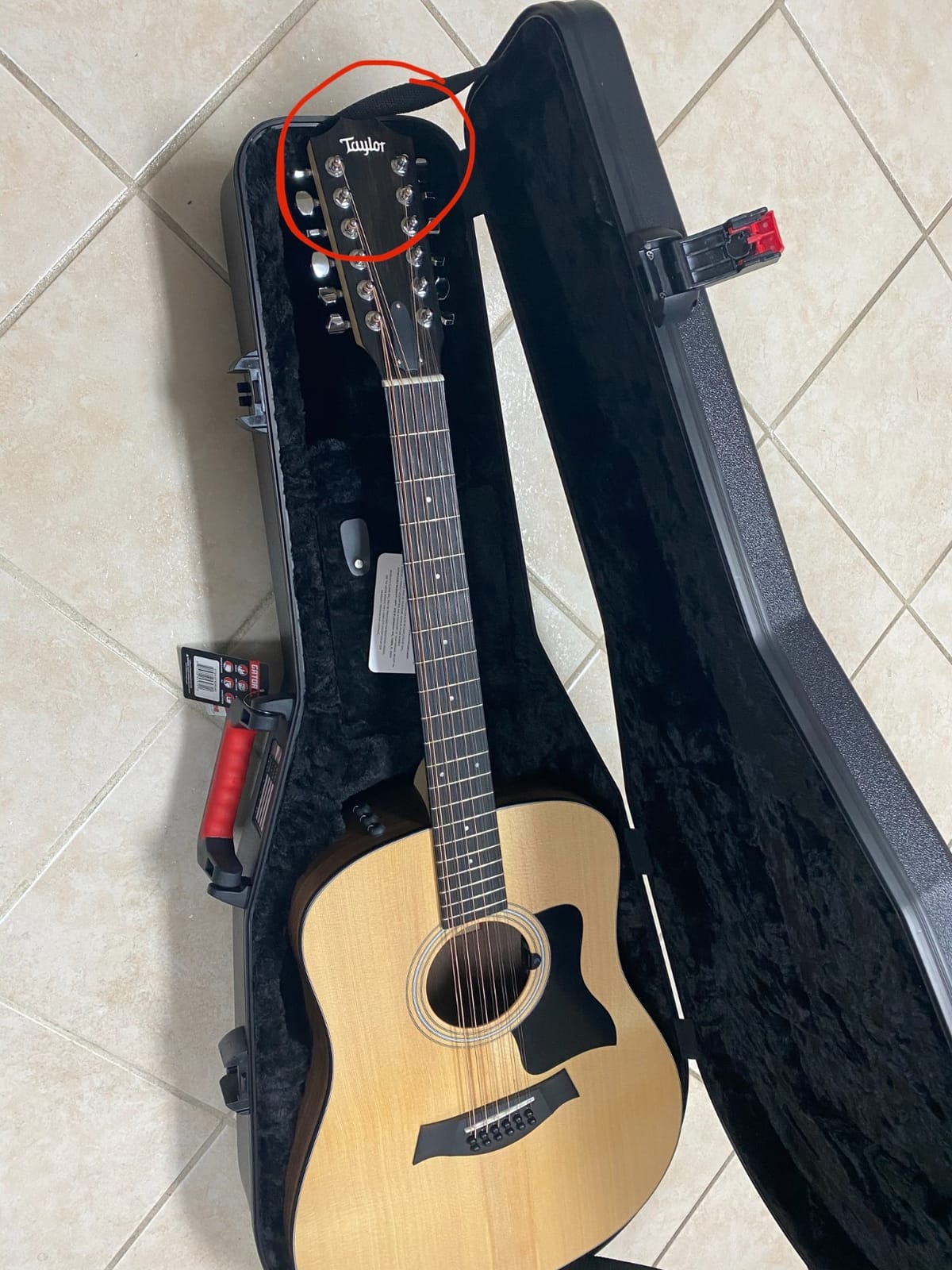 Gator Cases Molded Flight Case For Acoustic Dreadnought Guitars With TSA Approved Locking Latches, (GTSA-GTRDREAD) customer photo 1