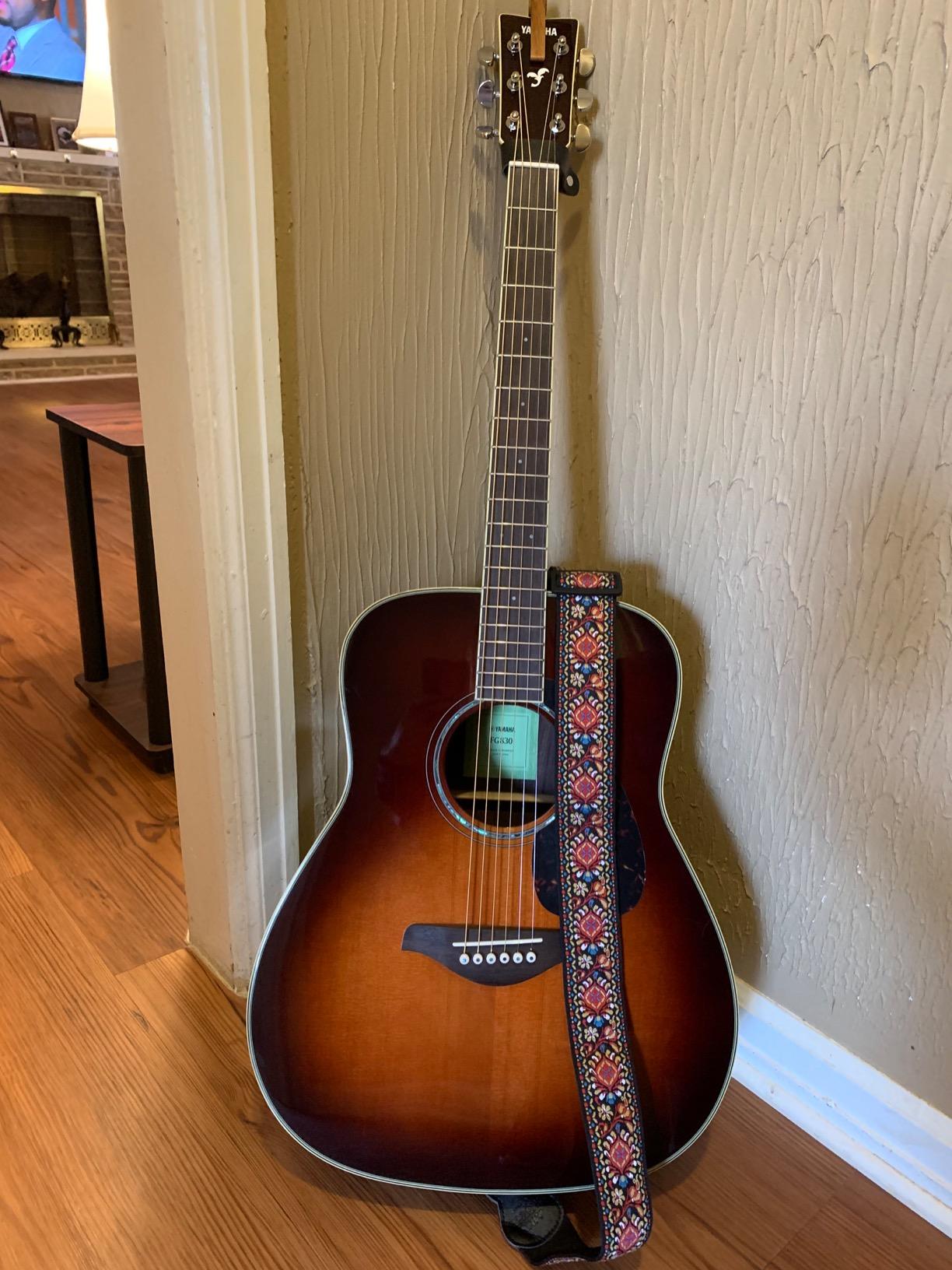 Yamaha FG830 Solid Top Acoustic Guitar, Autumn Burst customer photo 1