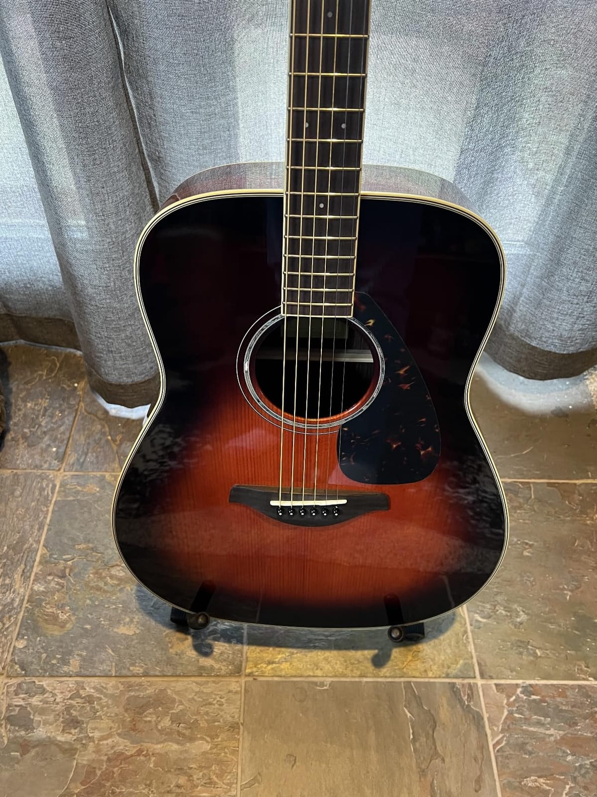 Yamaha FG830 Solid Top Acoustic Guitar, Autumn Burst customer photo 2