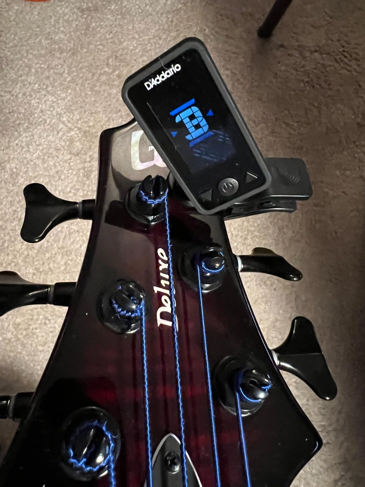 D'Addario Eclipse Headstock Clip-On Guitar Tuner, Black customer photo 2