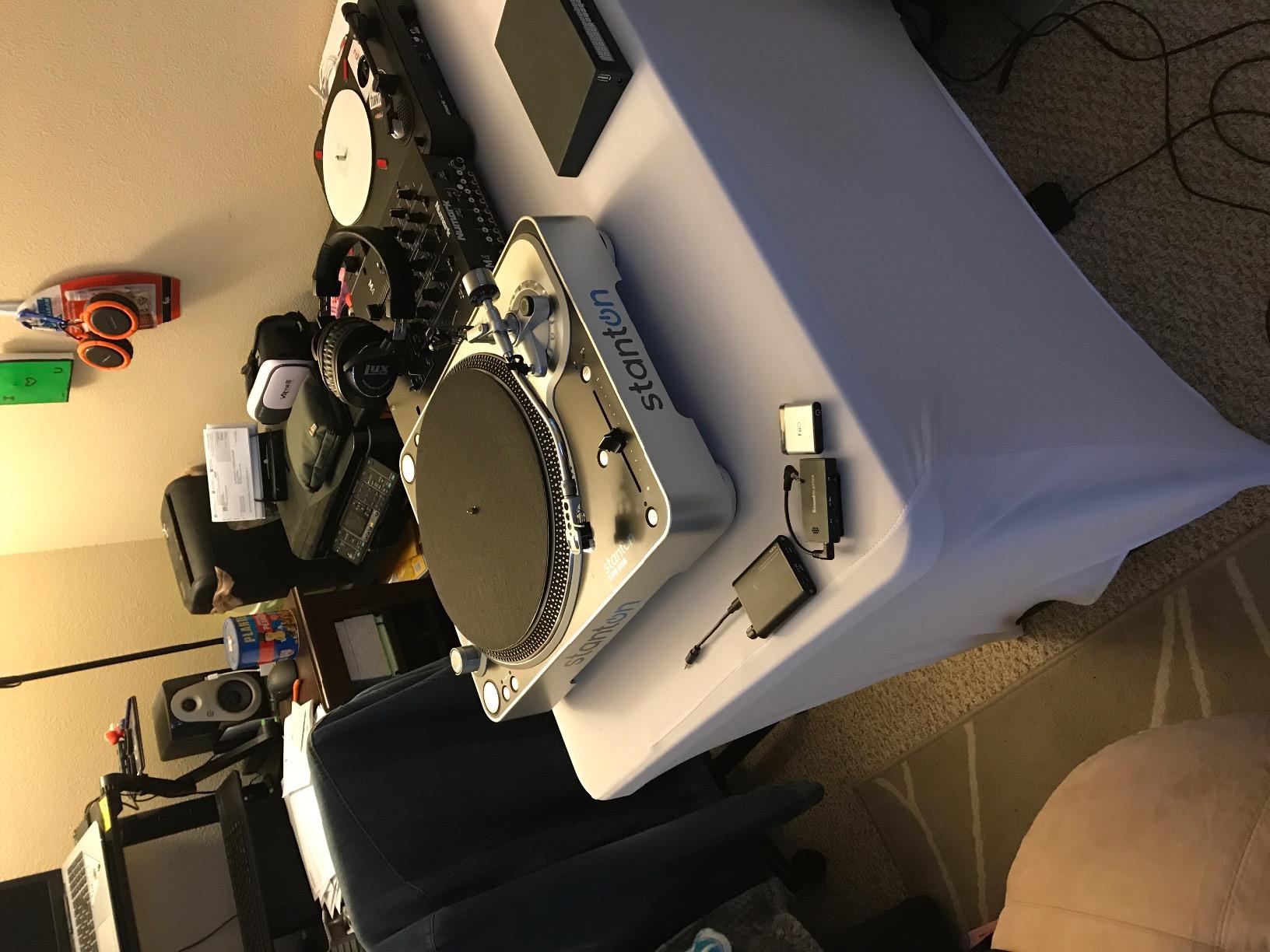 Numark PT01 Scratch Portable DJ Turntable customer photo 2