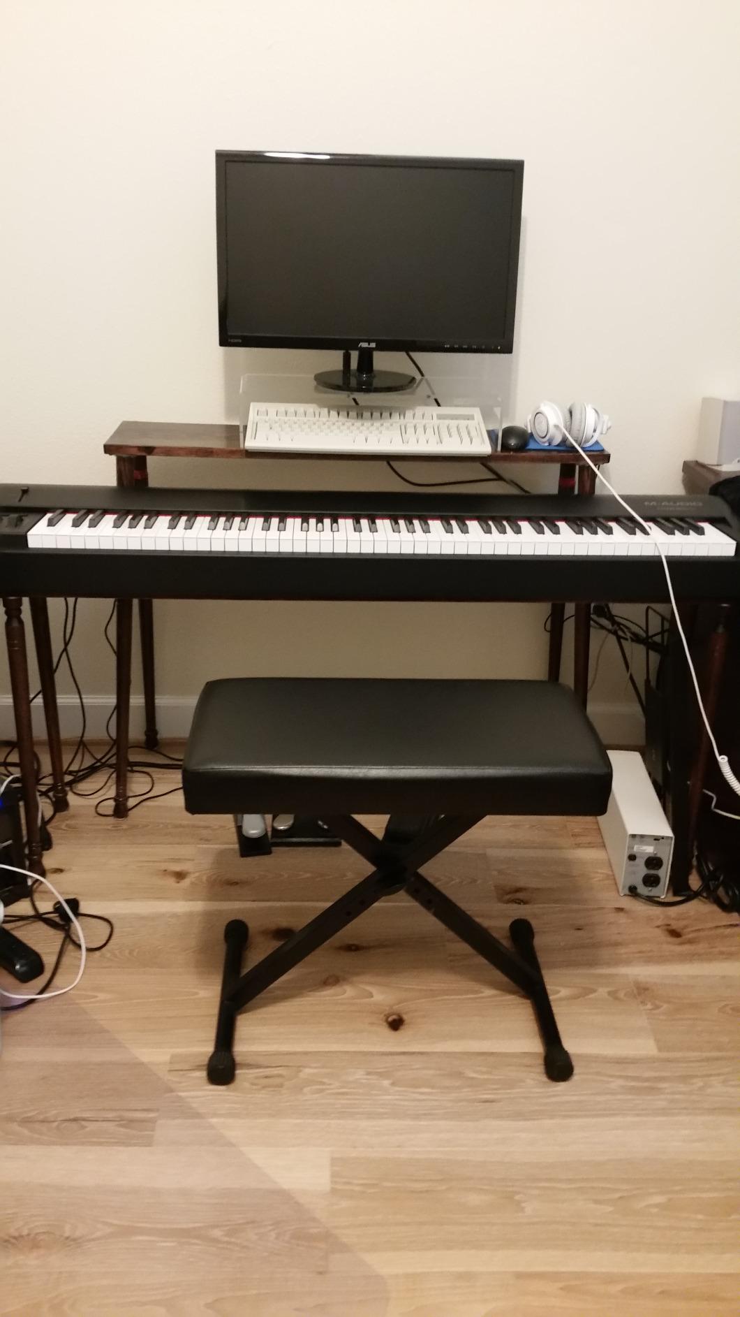 M-AUDIO Hammer 88 USB MIDI Keyboard Controller customer photo 2