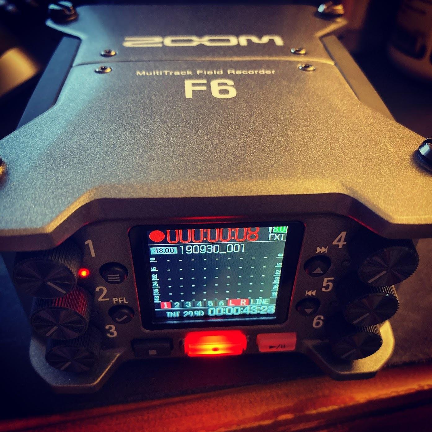 Zoom F6 Professional Field Recorder for Filmmakers & Musicians customer photo 1