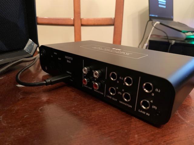 Motu M4 4x4 USB-C Audio Interface customer photo 2