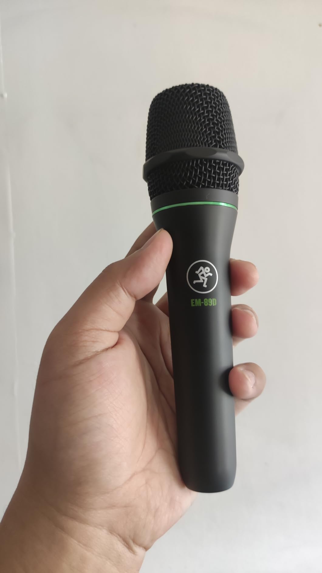 Mackie EM-Series, Dynamic Vocal Microphone (EM-89D) customer photo 2