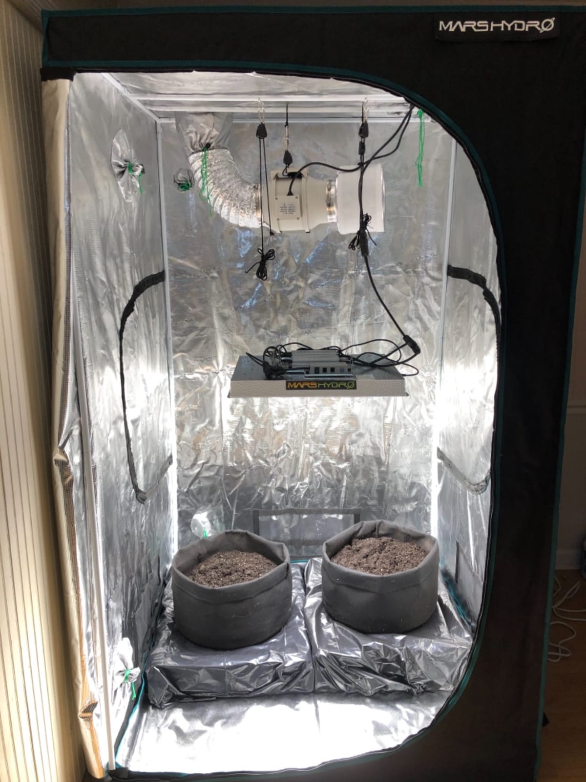 MARS HYDRO 4x4 Smart Grow Tent Kit with TSW2000 with iControl Controller customer photo 2