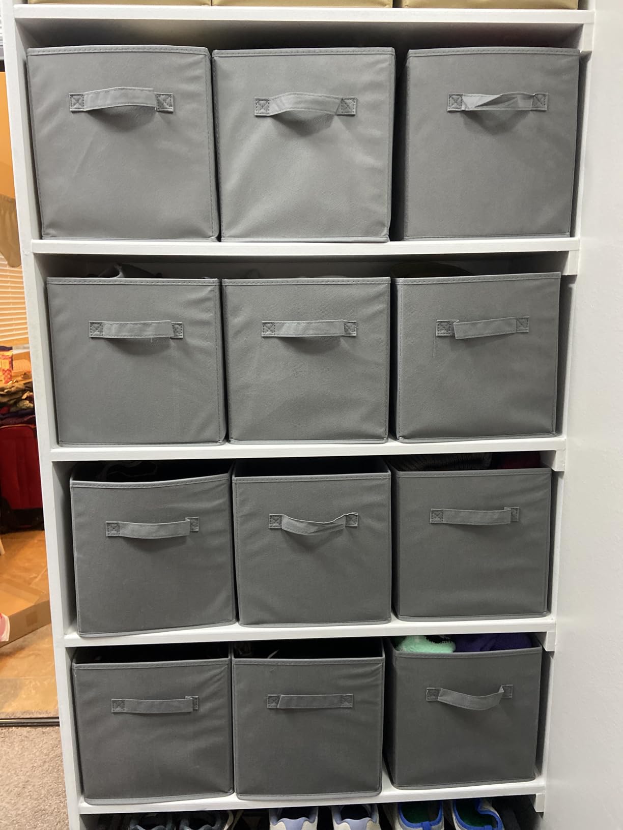 Amazon Basics Collapsible Fabric Storage Cubes Organizer with Handles, Sturdy Storage Bins, White, 10.5-x-10.5-x-11-inch, 6-Pack customer photo 1
