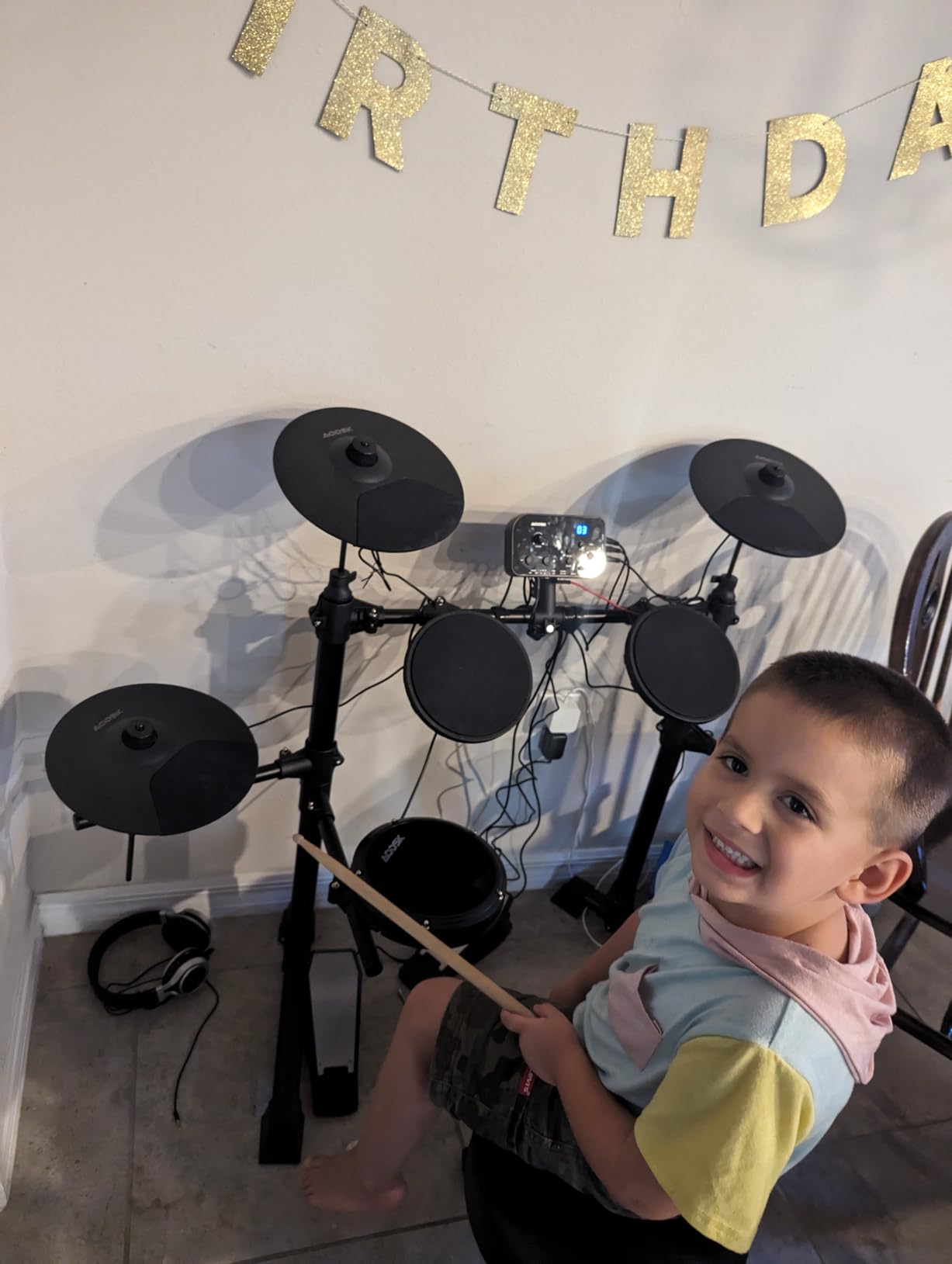 AODSK Electric Drum Set For Beginner 150 Sounds,4 Quiet Drum Pads 2 Pedals customer photo 2