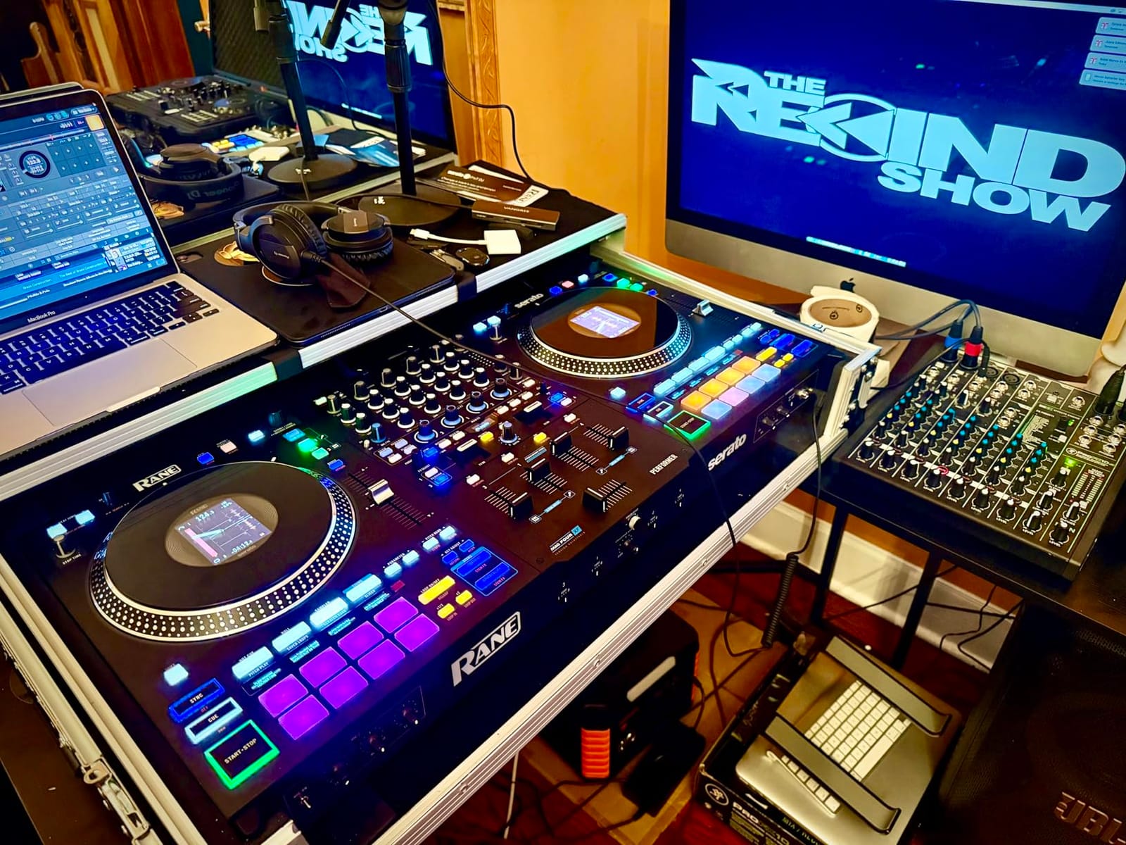RANE PERFORMER 4-Channel DJ Controller customer photo 1