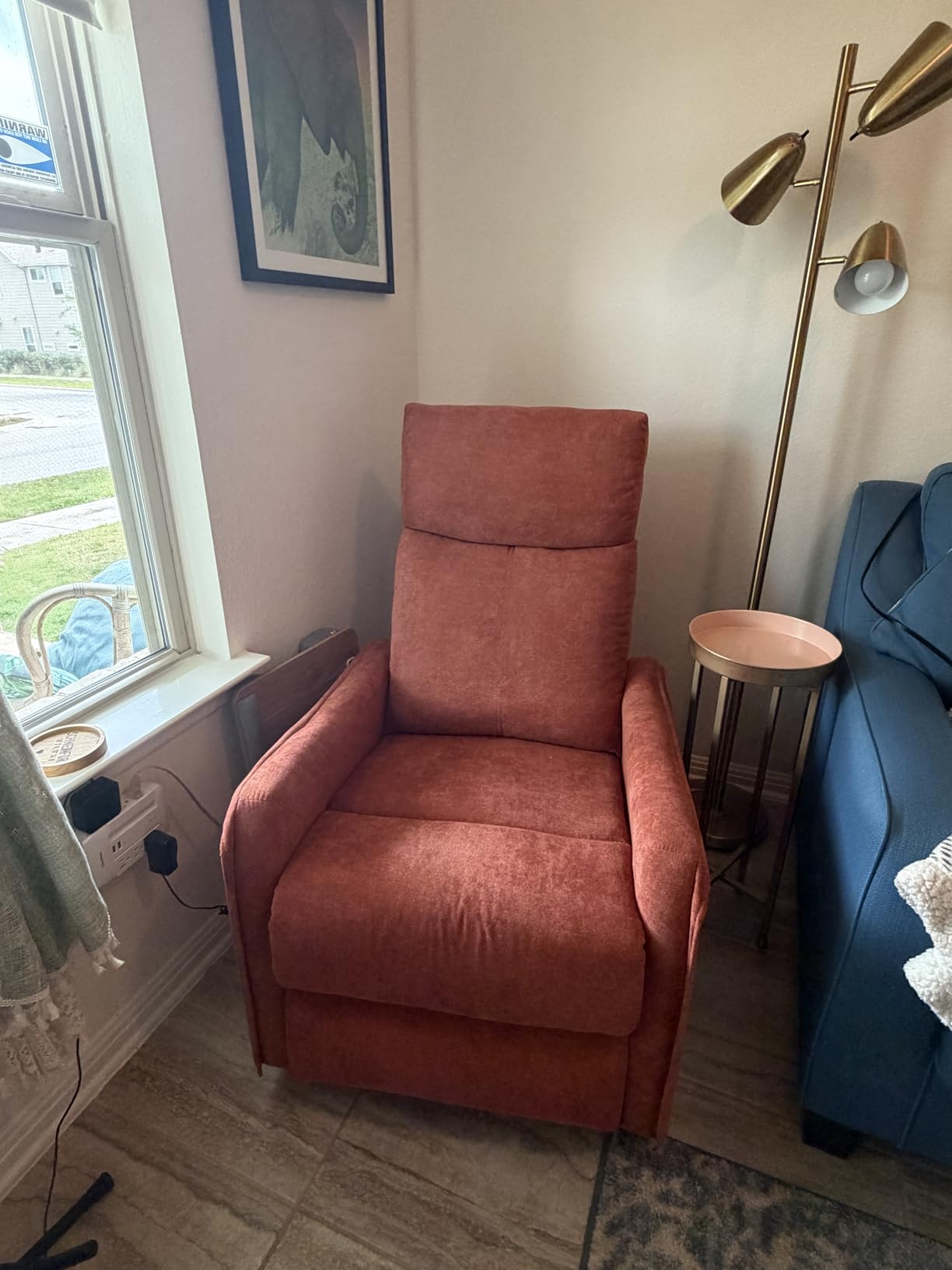 Trustyue Swivel Rocker Recliner Chair, 360° Swivel Recliner with Heat and Massage, Rocker Recliner Nursery Glider Chair with Side Pockets for Living Room (Beige, Fabric) customer photo 2