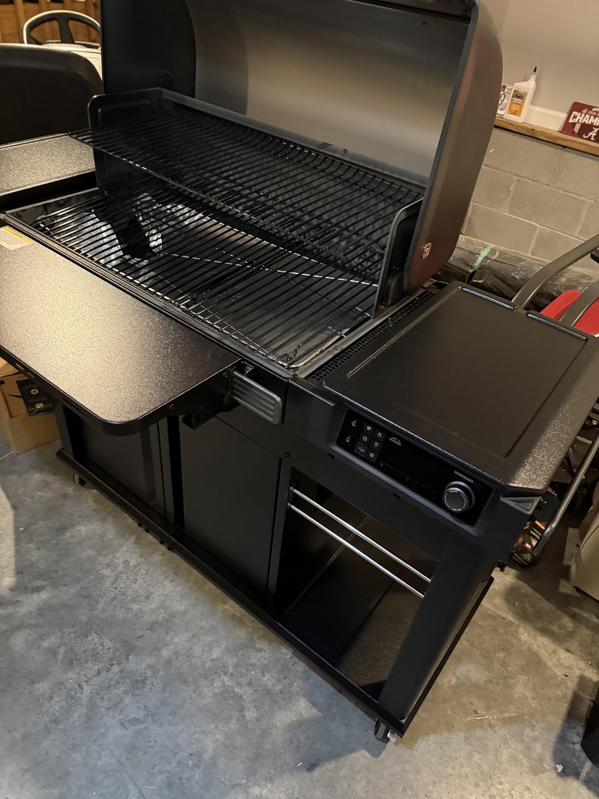 Traeger Woodridge Elite Wood Pellet Grill & Smoker, 970 Sq In, WiFi customer photo 1